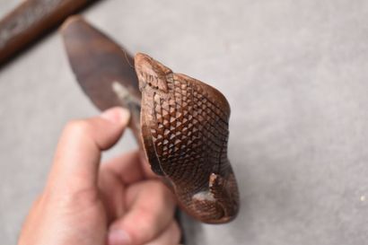 null Indonesian Malay kris with elaborate blade. Handle in exotic wood with floral...