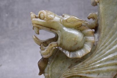 CHINE. Perfume burner in carved hard stone imitating jade, in the shape of a dragon...