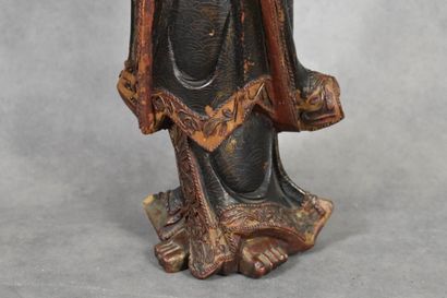 CHINE. Guanyin in polychrome wood. Height : 46 cm