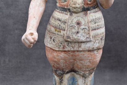 CHINE. Standing soldier in polychrome terracotta, polychromy of sign. Tang period....