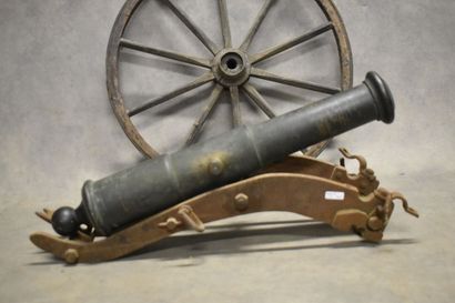 Canon Gribeauval. Avec tube en bronze, affût et roue à rayons en fer. Longueur du...