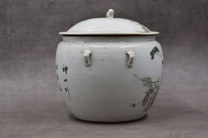 CHINE. Porcelain covered pot decorated with scenes of polychrome characters. Signed...