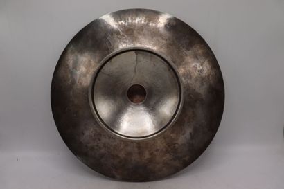Luc LANEL (1893-1965) pour CHRISTOFLE. Importante coupe à fruit circulaire en métal...