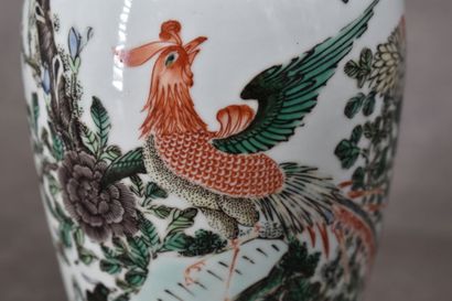 CHINE. Porcelain baluster vase with heron decoration. Marked under the base. Height...