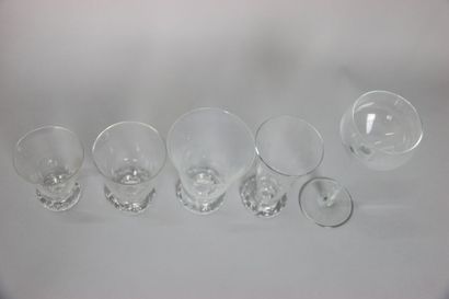 null DAUM France. Partie de service de verres en cristal modèle KIM comprenant 10...