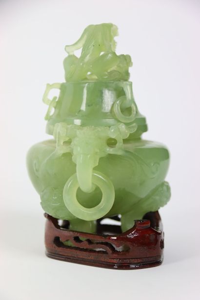 null CHINA. Nephrite incense burner with lateral decoration of dragons, found on...