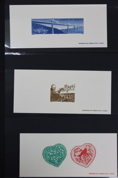 null TIMBRES. Gravure des timbres-posté de France. Six classeurs complets + douze...