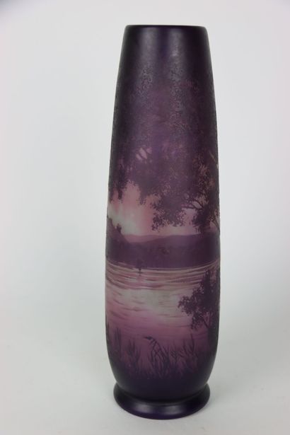 null Paul-Nicolas D'ARGENTAL (1875-1952). Vase in the purplish tones representing...