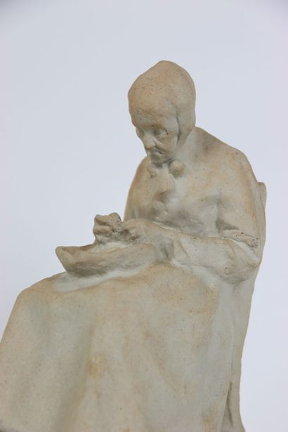 null MOUGIN (Nancy) et Ernest WITTMANN (1846 - 1921). Vieille dame assise. Sculpture...