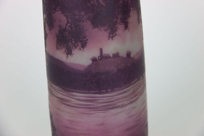 null Paul-Nicolas D'ARGENTAL (1875-1952). Vase in the purplish tones representing...