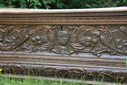 null Chest in natural wood richly carved. Work of the XIXth from old elements. Dimensions:...