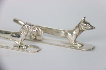 null In the taste of Rabier. Suite of 12 silver plated animal knife holders, featuring...