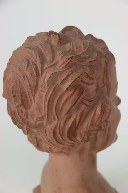 null Demeter CHIPARUS (1886-1947). ( D'après). Buste de fillette en terre cuite....