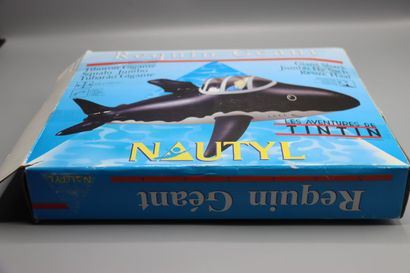 null Bouée Requin TINTIN 1993. Editeur : NAUTYL . Parfait état dans son emballag...