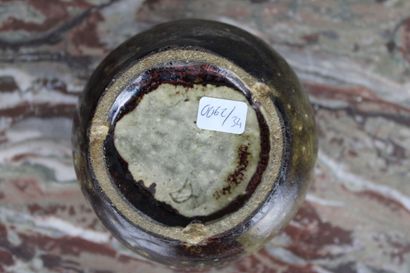 Vase en grès émaillé Vase en grès émaillé, XXe siècle, dans le goût de Vallauris....