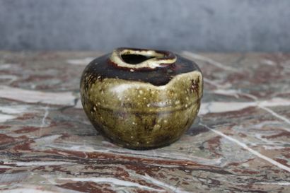 Vase en grès émaillé Vase en grès émaillé, XXe siècle, dans le goût de Vallauris....