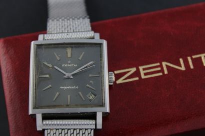 ZENITH respirator Steel bracelet watch. Rectangular case. Back with pressure. Signed...