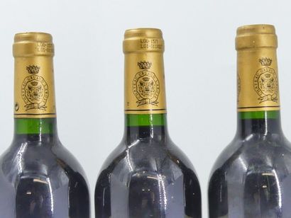 3 CHATEAU GRUAUD LAROSE 3 bottles of SAINT JULIEN, 1998, Château GRUAUD LAROSE. Faded...