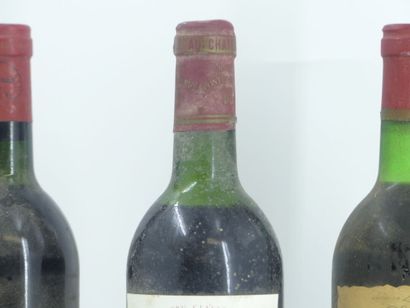 3 BORDEAUX 1 bottle of GRAVES, 1977, Château CARBONNIEUX. Stained and damaged label....
