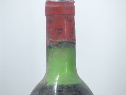 6 BORDEAUX 1 bottle of POMEROL, 1975, Château NENIN. Label damaged and stained. Level...