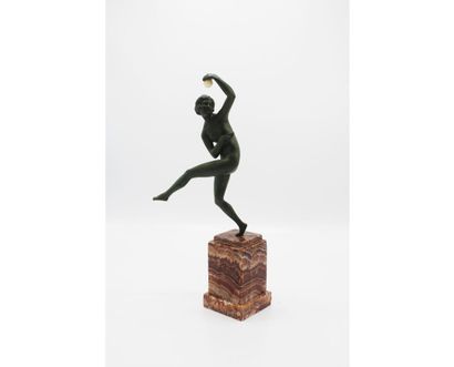 Maurice GUIRAUD-RIVIERE (1881-1947). « Bacchante dansant ». Sculpture en bronze à...