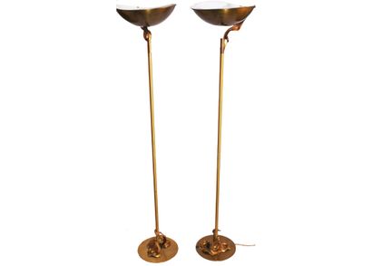 null Mauro MARZOLLO (Né en 1942). Paire de lampadaires halogènes en bronze à patine...