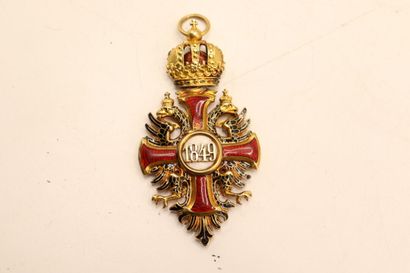 null Médaille en bronze doré et or jaune 14ct de l'Ordre impérial austro-hongrois...