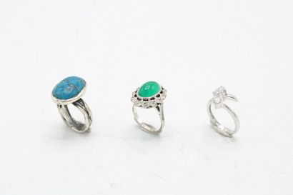 null Lot of three silver rings and stones.
TDD: 51 (blue stone) 50 (green stone)...
