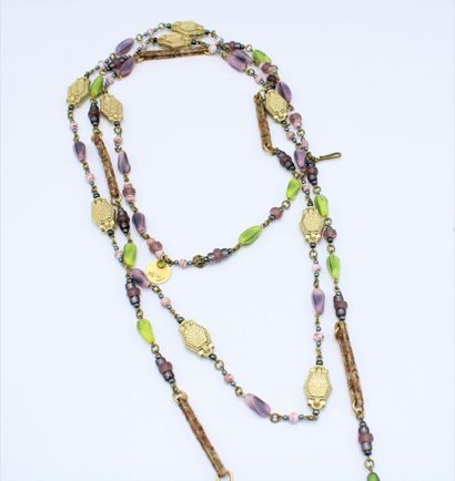 null Henry PERICHON (1910-1977)
Necklace in talosel, gilded metal, and verroterie...