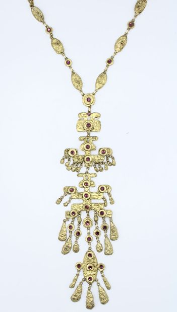 null Henry PERICHON (1910-1977)
Imposing necklace in gilded metal of Inca/Aztec inspiration...