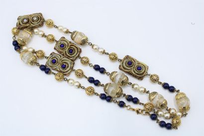 null Henry PERICHON (1910-1977)
Necklace in talosel and gilded metal decorated with...