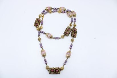 null Henry PERICHON (1910-1977)
Necklace in gilded metal and talosel decorated with...