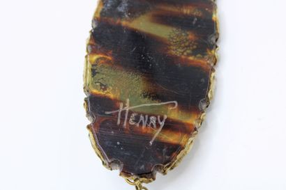 null Henry PERICHON (1910-1977)
Necklace in talosel and resin composed of a black...