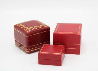 null Lot of 3 cases / jewelry box (ring) including two Cartier sheathed in red leather...