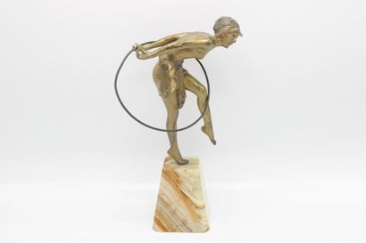 null Demeter CHIPARUS (1886-1947) Danseuse au cerceau, bronze patiné sur socle en...