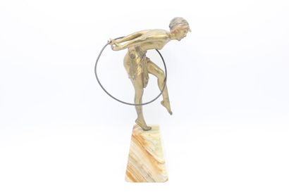 null Demeter CHIPARUS (1886-1947) Danseuse au cerceau, bronze patiné sur socle en...