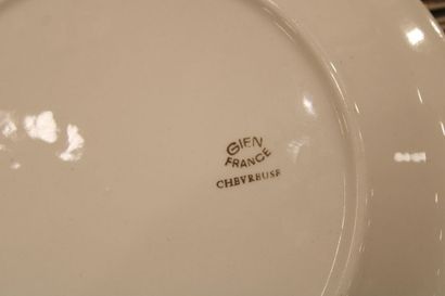 null GIEN. A part of table service in porcelain of Gien Chevreuse model including...