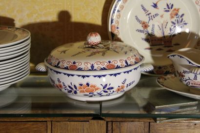 null Wedgwood - Etruria England - Van Hoorne, part of service in polychrome earthenware...