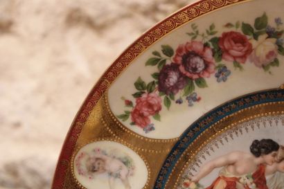 null Pair of polychrome porcelain plates, Vienna, end of the XIXth century, decorated...