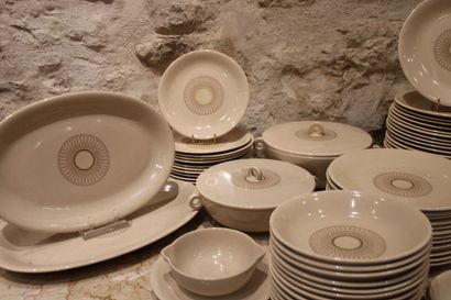 null Jean LUCE (1895-1964). Part of table service in beige enamelled earthenware...