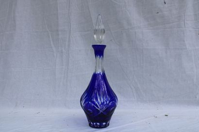 SAINT LOUIS (in the taste) Carafe and its stopper out of crystal, XXth century, with...