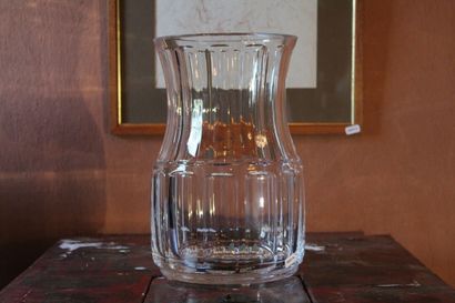 null SAINT LOUIS, important vase en cristal, XXe siècle. Hauteur 32 Diamètre au col...