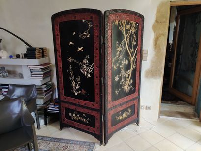 null Large two-leaf screen in black lacquered wood and hard stone inlay, China, first...