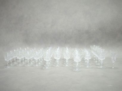 null BACCARAT. Piccadilly, crystal service of 44 pieces including: 17 port glasses...