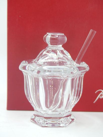 null BACCARAT. Crystal jam maker with its small spoon, stamped at the bottom. With...