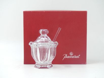 null BACCARAT. Crystal jam maker with its small spoon, stamped at the bottom. With...