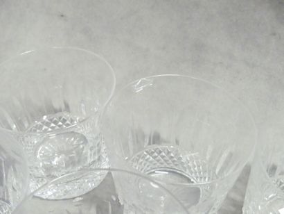 null SAINT LOUIS. Tommy, white cut crystal service of 60 pieces including: 12 whisky...