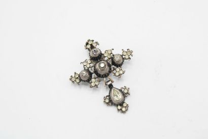 null Norman cross of Saint Lô in silver (900/1000) and white stones on paillon.

Hallmark...