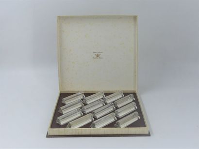 null SAINT LOUIS. Box of twelve knife holders model clover in crystal, stamped. Length:...