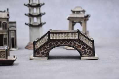 Lot de 7 miniatures architecturale en grè ASIE. Lot de 7 miniatures architecturale...